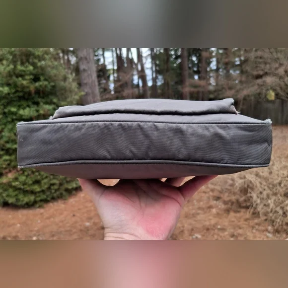 Vintage Prada Tessuto Grey Nylon & Saffino Leather Crossbody Shoulder Bag - Picture 7 of 16